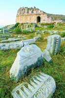 Miletos'da grlebilecek ok ey bulacaksnz. Bilimin, felsefenin ve ticaretin ok gelitii zengin bir kentti.